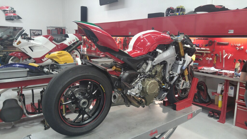 Illustration for article titled Watched a Ducati V4 get Dyno'd